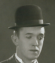 Stan Laurel.JPG (19672 octets)